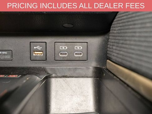 Used 2025 Toyota Camry SE FWD image 14