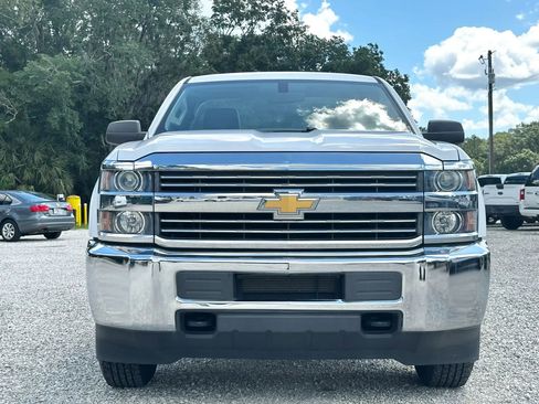 Used 2018 Chevrolet Silverado 2500 W/T RWD image 2