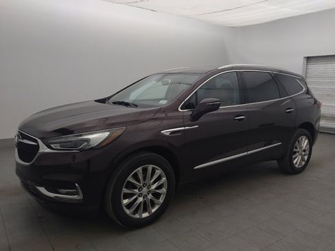 Used 2019 Buick Enclave Essence FWD image 2