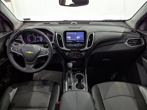 Used 2023 Chevrolet Equinox Premier AWD/4WD image 12