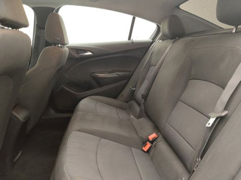 Used 2019 Chevrolet Cruze LS FWD image 18