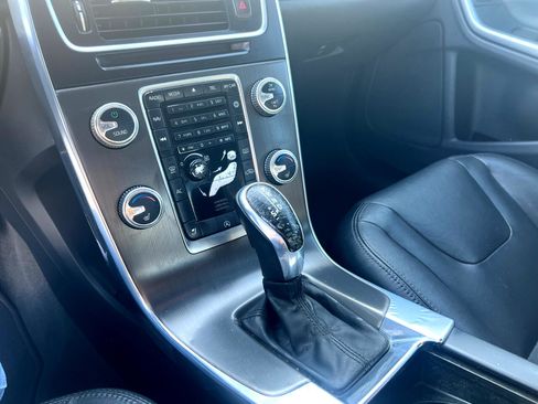 Used 2015 Volvo S60 T5 Premier image 17