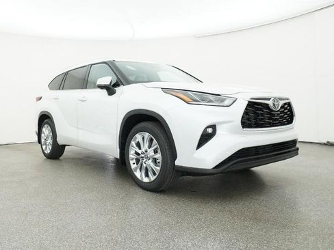 New 2026 Toyota Highlander Limited image 74
