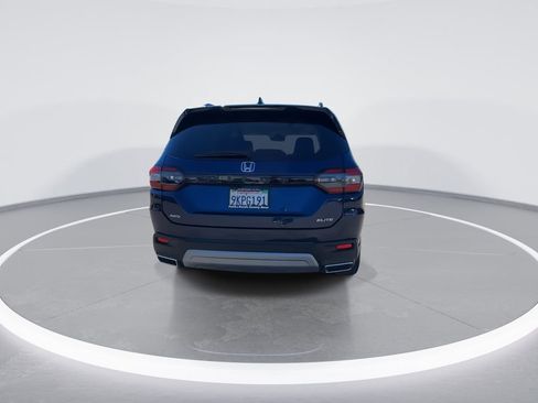 Used 2024 Honda Pilot Elite image 13