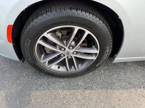 Used 2019 Dodge Charger SXT AWD/4WD image 39