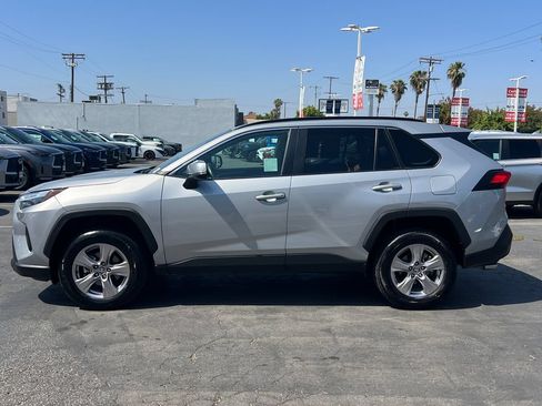 Used 2025 Toyota RAV4 XLE FWD image 3