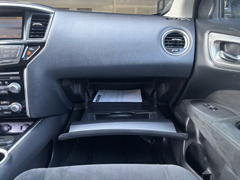 Used 2015 Nissan Pathfinder SV w/ Trailer Tow Package image 28