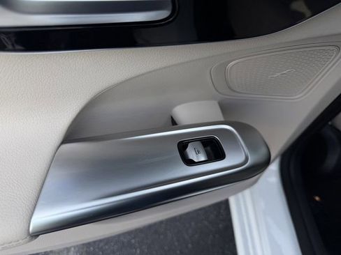 Used 2024 Mercedes-Benz C 300 Sedan image 26