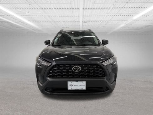 Used 2022 Toyota Corolla Cross LE AWD/4WD image 8
