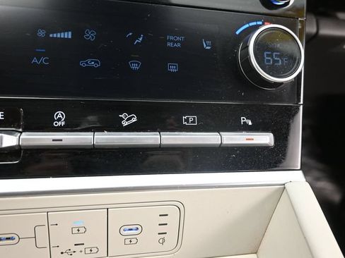 Used 2025 Hyundai Santa Fe SEL FWD image 31