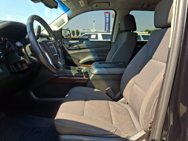 Used 2017 GMC Yukon SLE w/ SLE Value Package AWD/4WD image 13