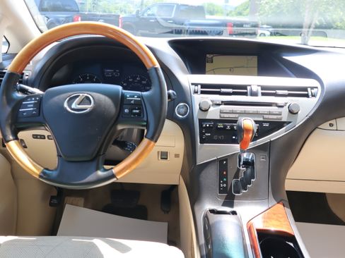 Used 2011 Lexus RX 350 2WD w/ Premium Pkg image 12