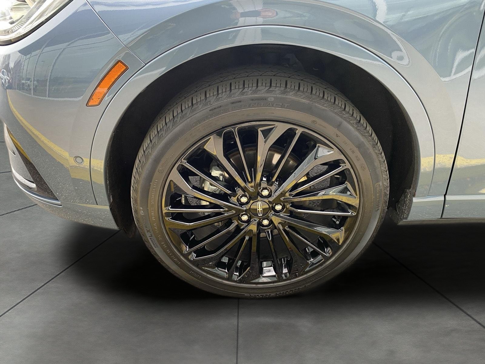 Used 2023 Lincoln Corsair Reserve AWD/4WD image 7