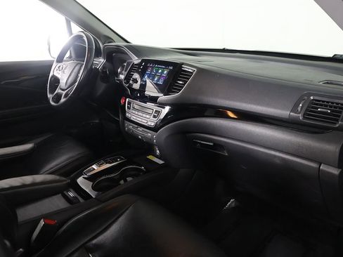 Used 2019 Honda Pilot Touring image 34