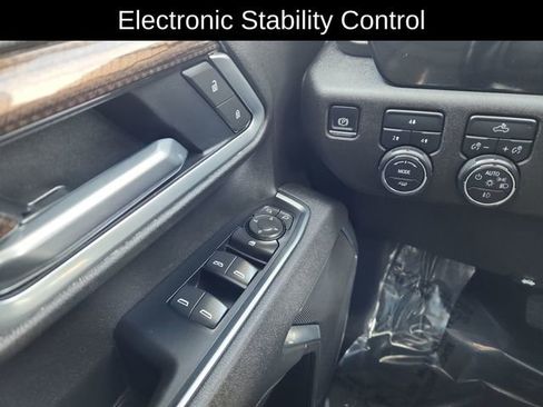 Used 2025 Chevrolet Silverado 2500 LT w/ Convenience Package image 37