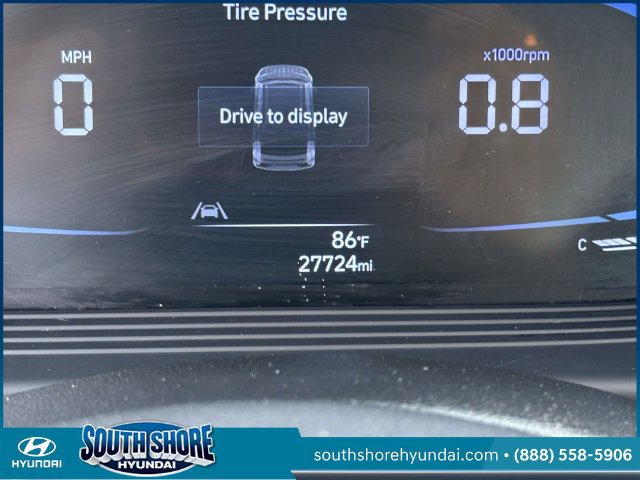 Certified 2024 Hyundai Venue SEL FWD image 25