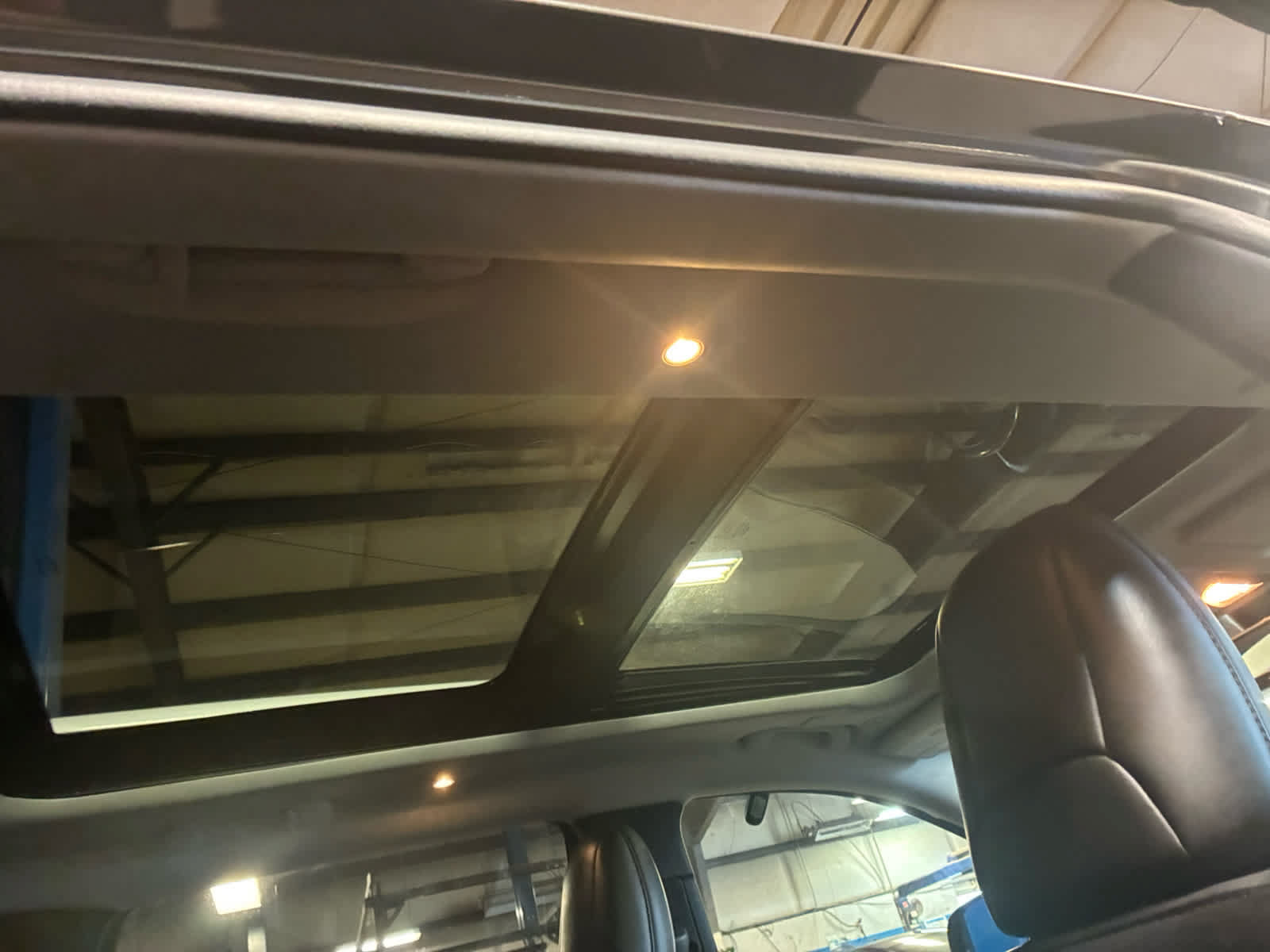 Used 2019 Jeep Cherokee Limited AWD/4WD image 8
