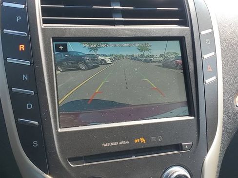 Used 2018 Lincoln MKC Select w/ Select Plus Package AWD/4WD image 29