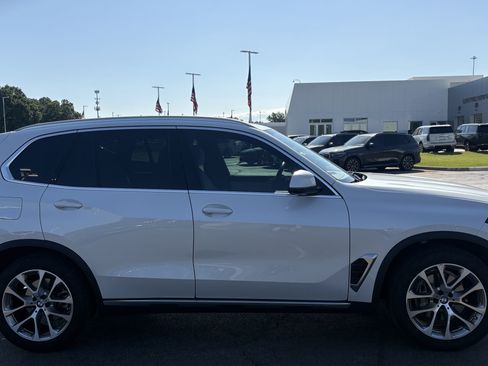Certified 2024 BMW X5 xDrive40i w/ Parking Assistance Package AWD/4WD image 11