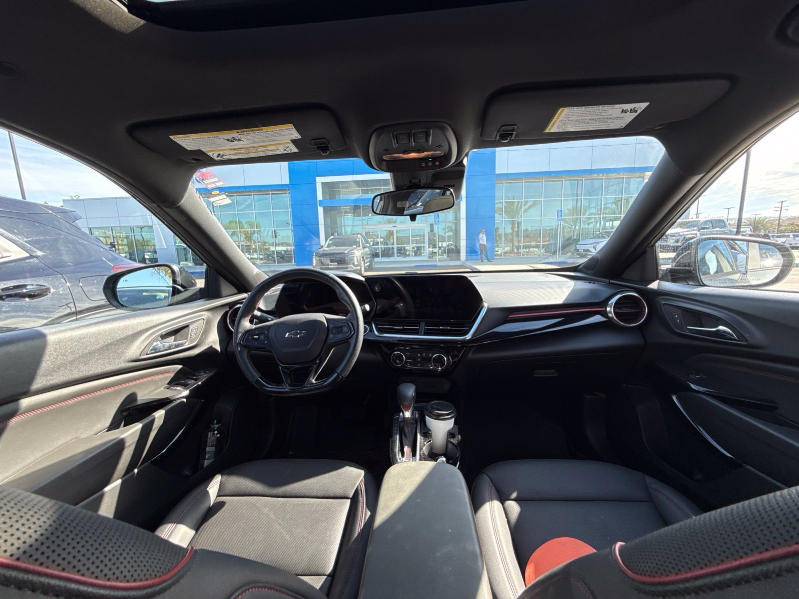 Used 2024 Chevrolet Trax RS w/ Sunroof Package FWD image 11