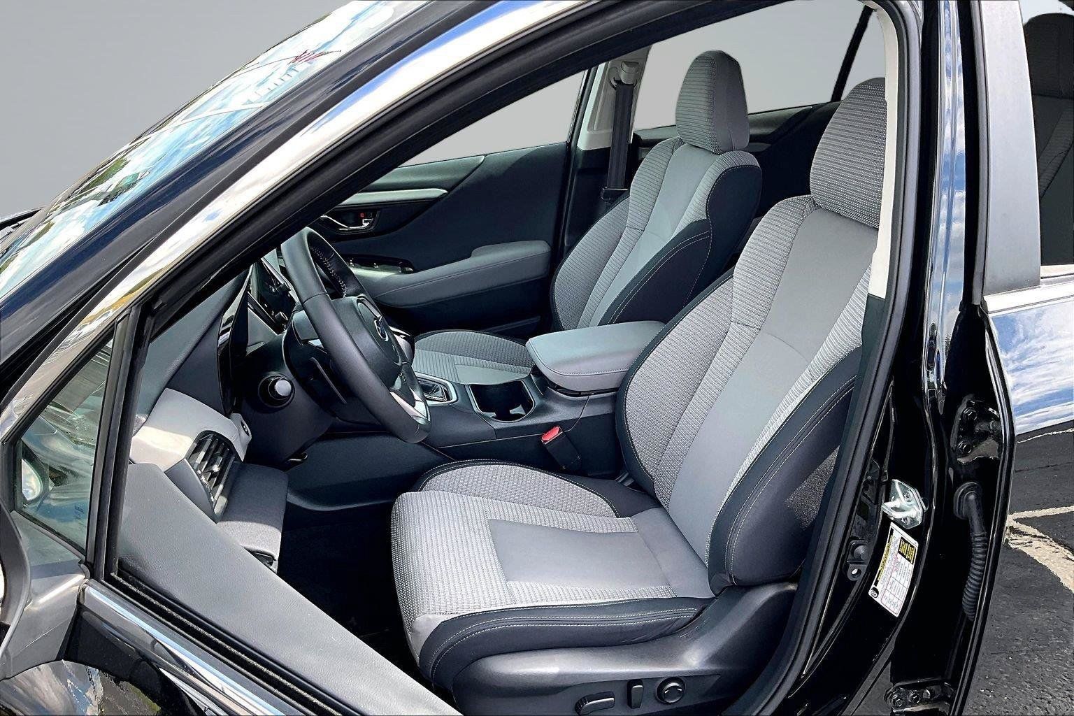 Used 2024 Subaru Outback Premium AWD/4WD image 25