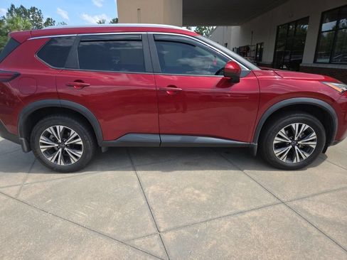 Used 2023 Nissan Rogue SV w/ SV Premium B Package FWD image 7