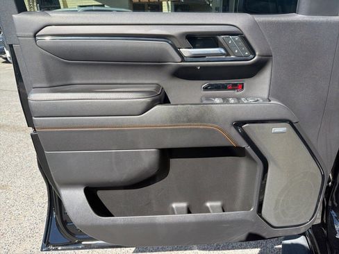 Certified 2023 GMC Sierra 1500 AT4 w/ AT4 Premium Package image 9