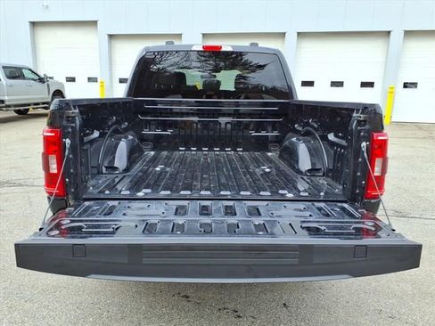 Used 2022 Ford F150 XLT w/ Equipment Group 302A High image 5