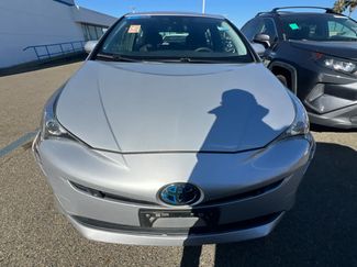 Used 2017 Toyota Prius Two w/ Prius Two Safety Plus Package FWD video 2