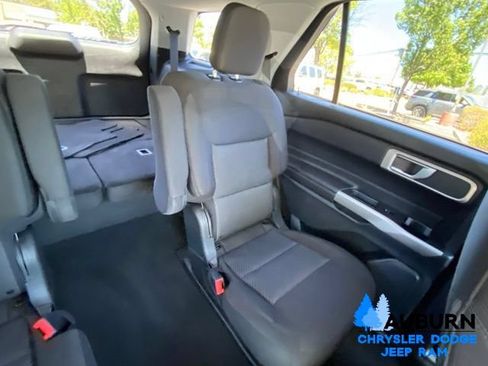 Used 2022 Ford Explorer XLT AWD/4WD image 22