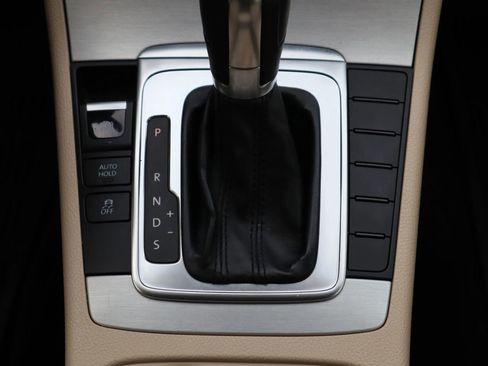 Used 2012 Volkswagen CC Lux Plus image 27