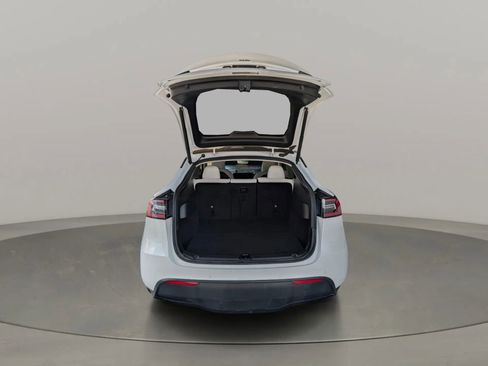 Used 2021 Tesla Model Y Long Range AWD/4WD image 13