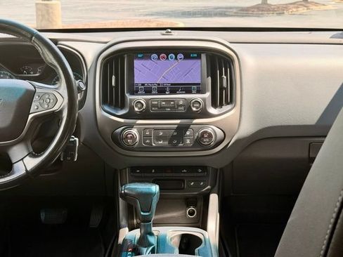 Used 2017 Chevrolet Colorado Z71 w/ Z71 Midnight Edition AWD/4WD image 23