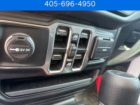 Used 2020 Jeep Gladiator Overland AWD/4WD image 14