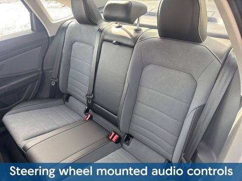 New 2026 Volkswagen Jetta SE image 7