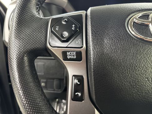 Used 2021 Toyota Tacoma SR5 RWD image 44
