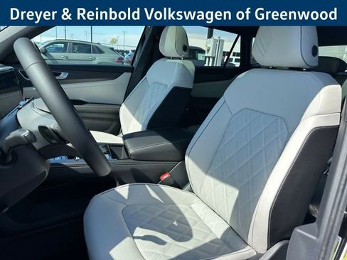New 2026 Volkswagen Atlas Cross Sport SEL Premium R-Line AWD/4WD image 25