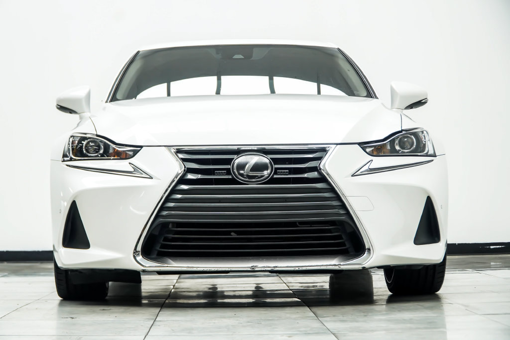 Used 2020 Lexus IS 300 AWD w/ Premium Package image 10