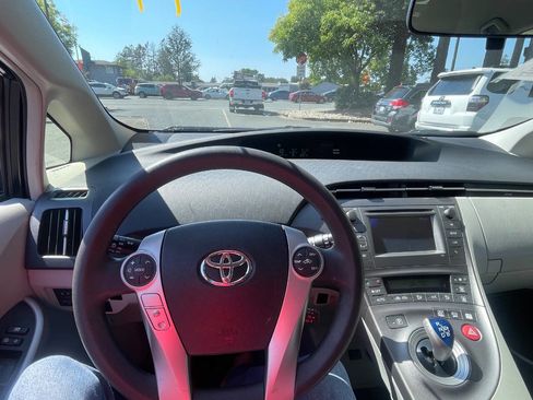 Used 2012 Toyota Prius Two image 16