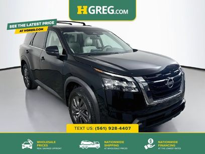 Used 2024 Nissan Pathfinder SV
