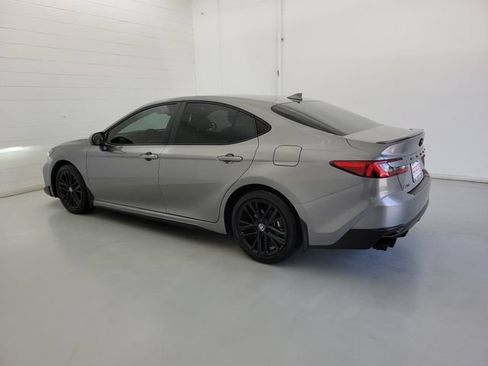 Used 2025 Toyota Camry SE w/ Convenience Package FWD image 7