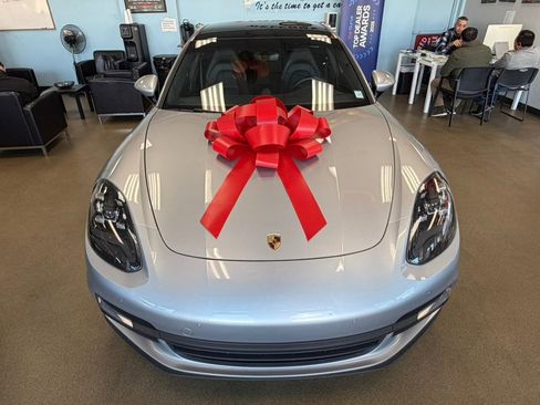Used 2019 Porsche Panamera 4 image 10