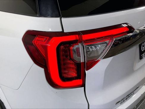 Used 2023 GMC Acadia Denali FWD image 39