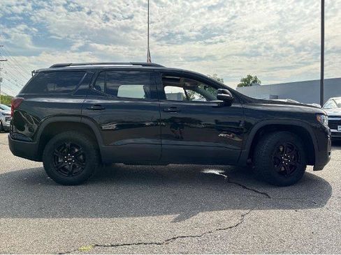 Used 2023 GMC Acadia AT4 w/ Technology Package AWD/4WD image 5