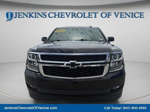 Used 2020 Chevrolet Suburban LT w/ Luxury Package AWD/4WD image 12