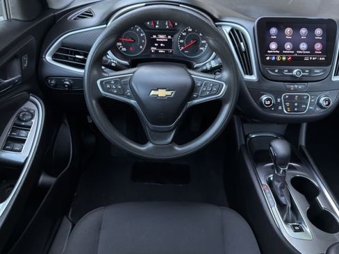 Used 2023 Chevrolet Malibu LT FWD image 11