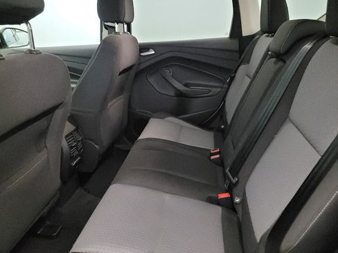 Used 2017 Ford Escape SE w/ Equipment Group 201A AWD/4WD image 18