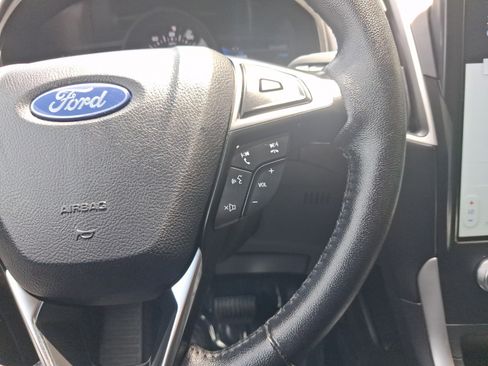 Used 2024 Ford Edge SEL AWD/4WD image 16