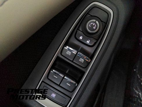 Used 2022 Subaru Ascent Limited AWD/4WD image 24