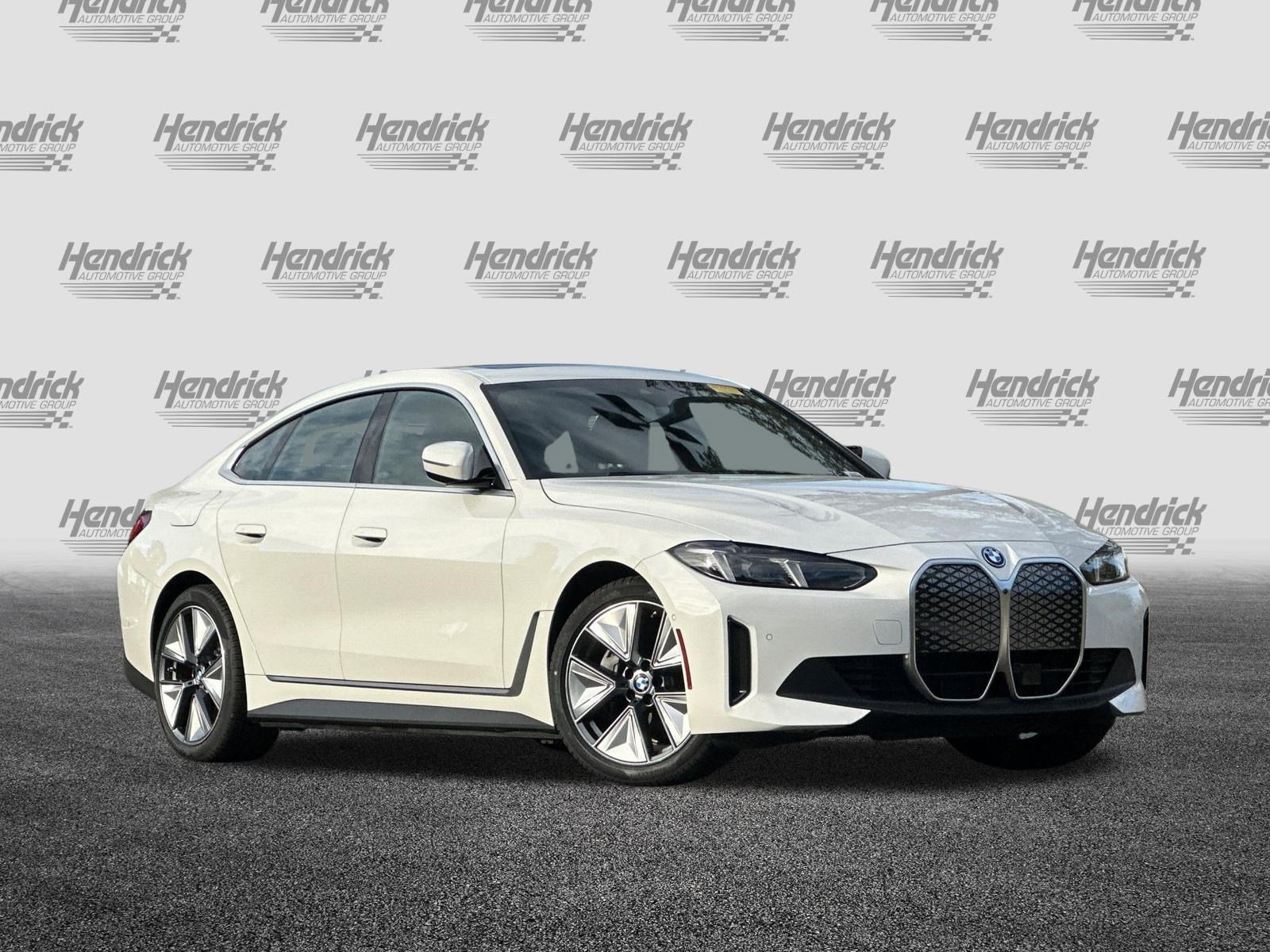 Used 2025 BMW i4 eDrive40 w/ Premium Package RWD image 2